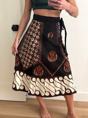 Vintage Indonesian Batik Wrap Midi Skirt Boho Festival One Size